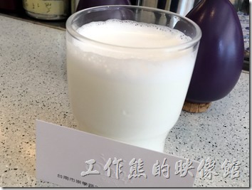 台南-Oilily早午餐。鮮奶。